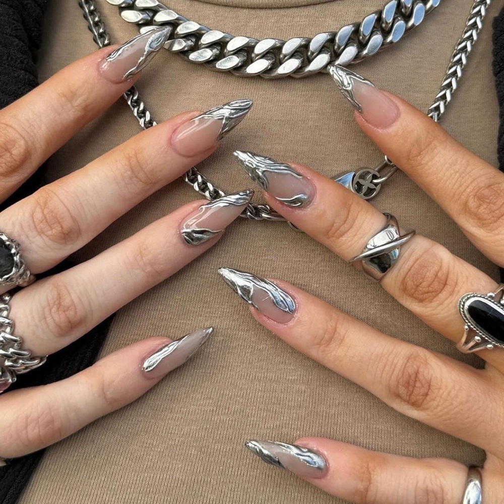 NEW Grime & Glamour Metallic Silver Stiletto Press-On Nails Set